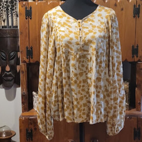 #123 Gold viscose floral print boho blouse - Picture 1 of 6